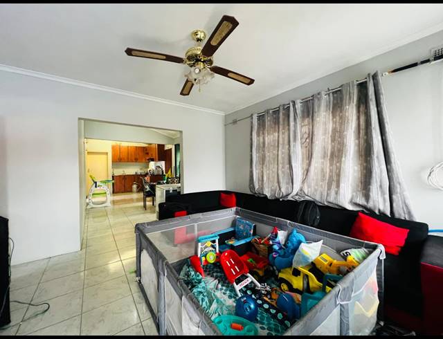 4 BEDROOM HOUSE FOR SALE IN HILLGROVE